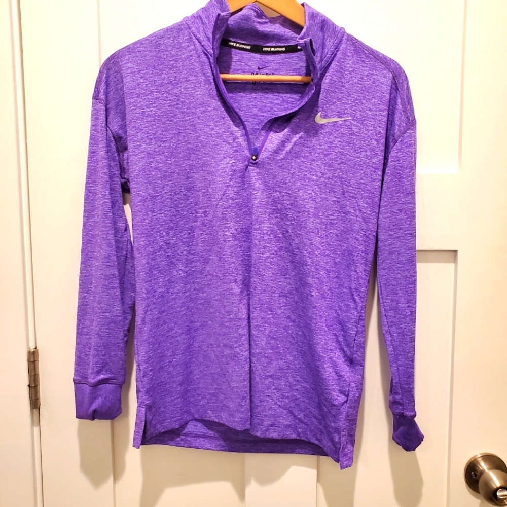 Women's authentic dry fit Nike shirt